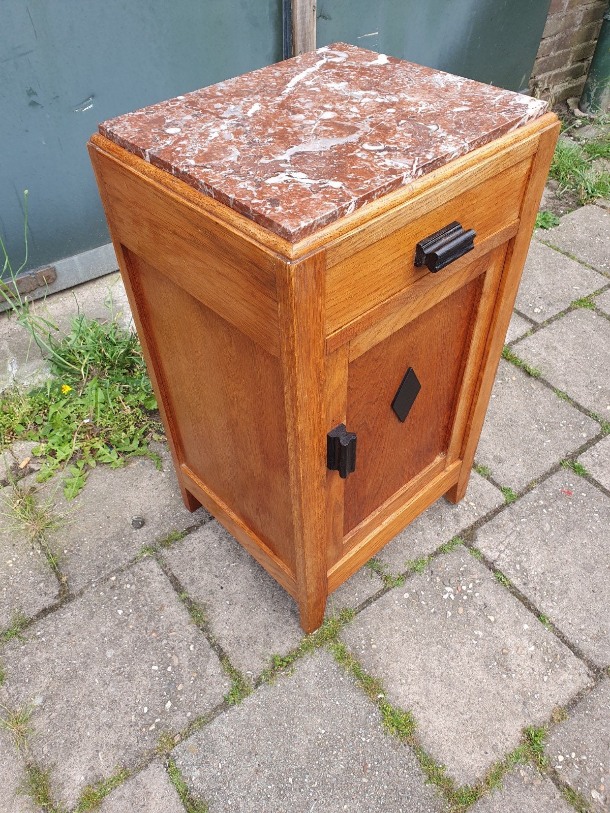 Nachtkastje met  marmeren blad., Ophalen