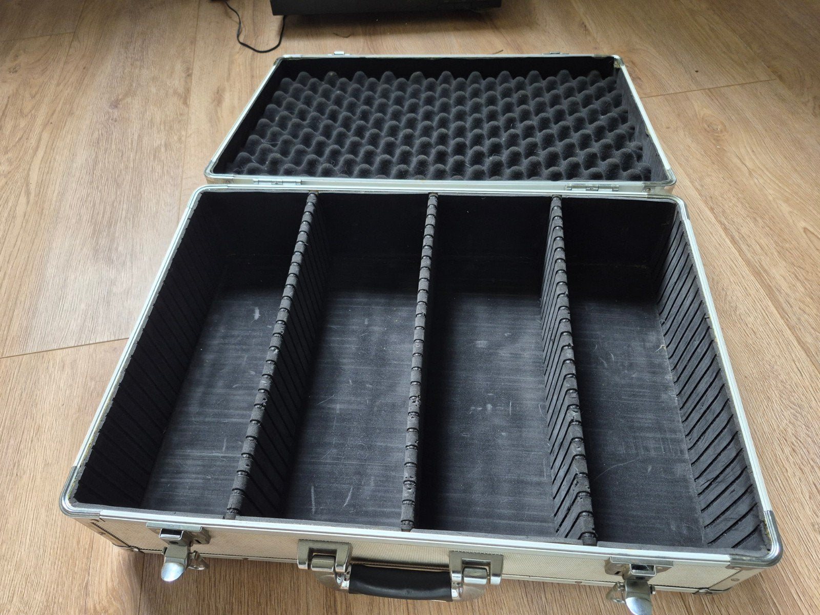 Foto 5 van Diverse Flightcases voor Apparatuur en CD's