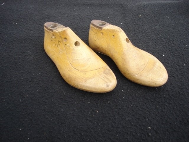 Brocante Oude houten schoen leest /spanners apart model