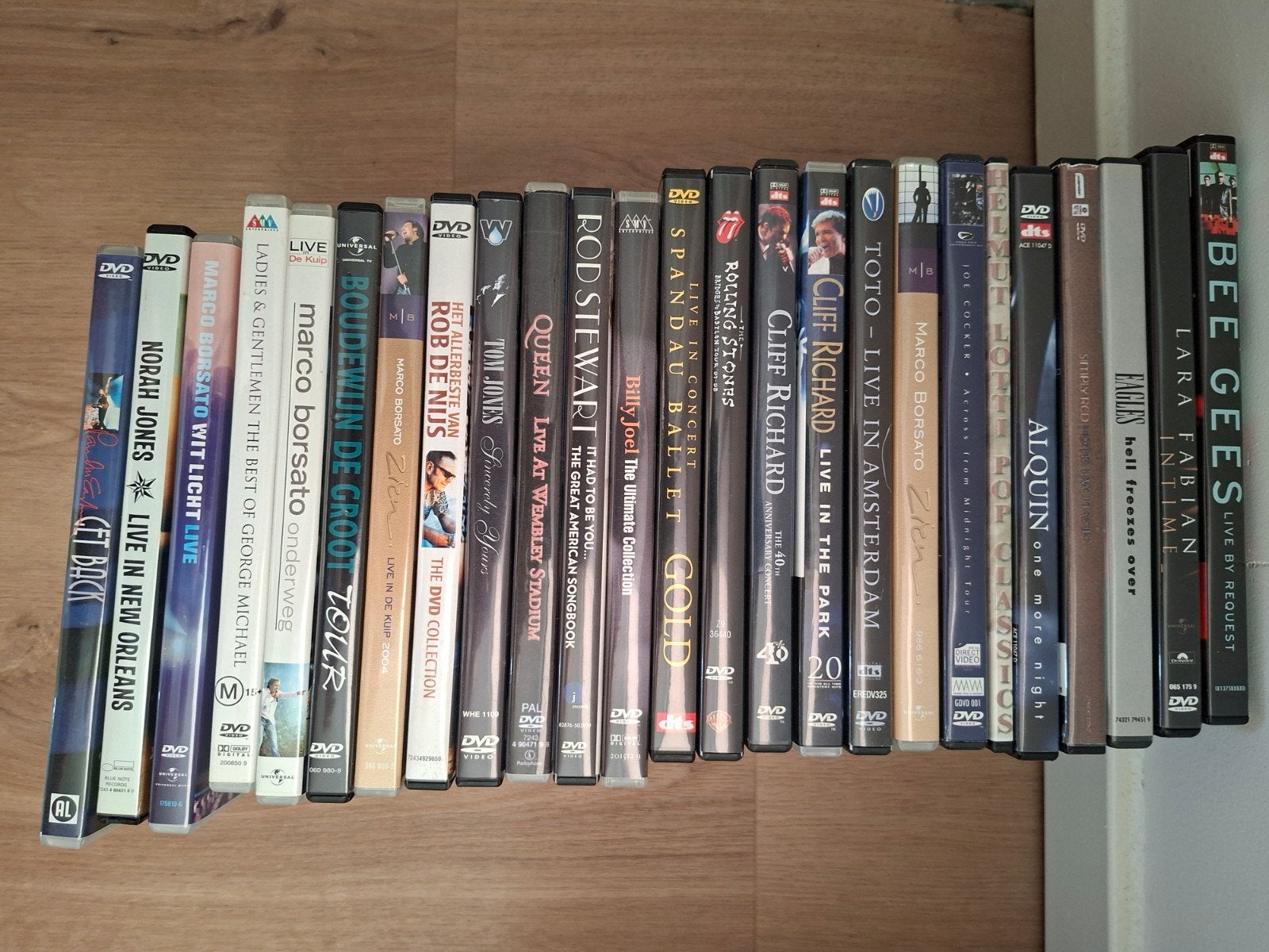 Collectie dvd's van bekende artiesten., Alle leeftijden, Ophalen, Zo goed als nieuw, Overige gebieden
