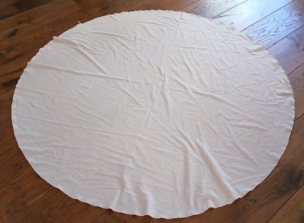 Tafelkleed - rond - zalmkleurig, Ophalen of Verzenden, Gebruikt, Rond, Binnen