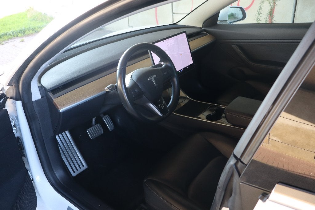 Foto 13 van Tesla Model 3 Long range awd