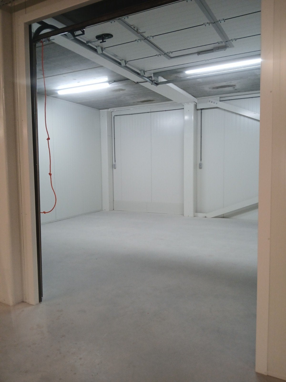 Te huur garagebox opslagbox 37 + 42 m2 Parkrand Waddinxveen, Auto diversen, Autostallingen en Garages