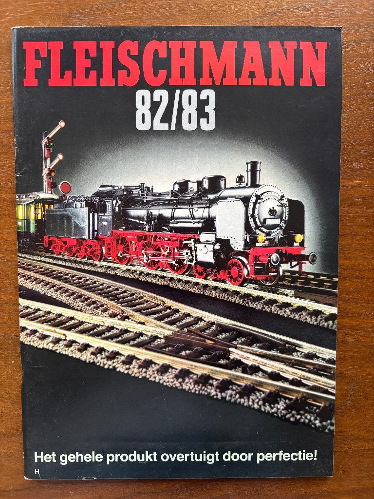 Fleischmann catalogus 1982 + prijslijst, Wisselstroom, Fleischmann, Zo goed als nieuw, Boek, Tijdschrift of Catalogus