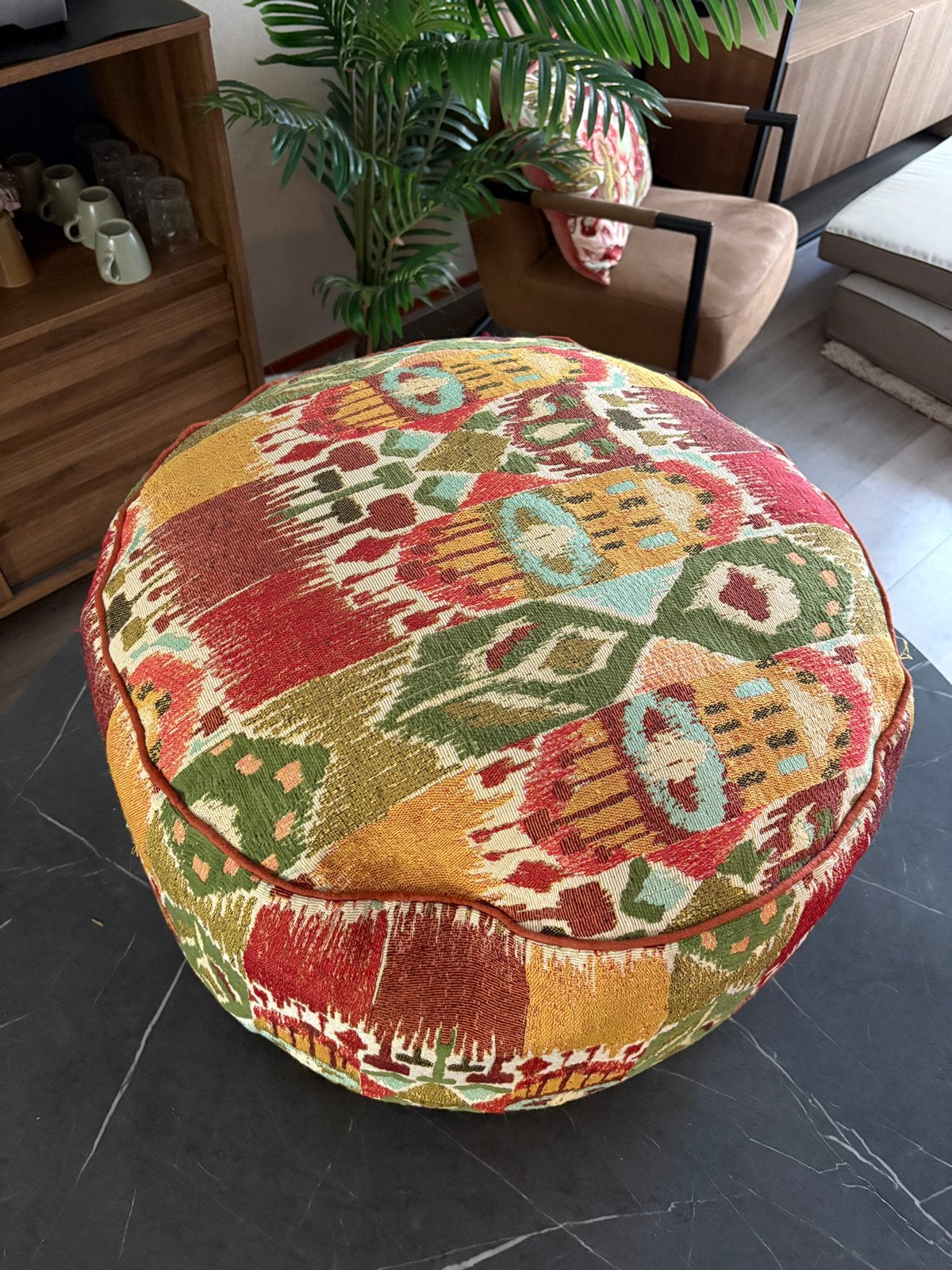 Poef Sissy-Boy rood groen en oranje, Ophalen, Rond, 75 tot 100 cm, Zo goed als nieuw