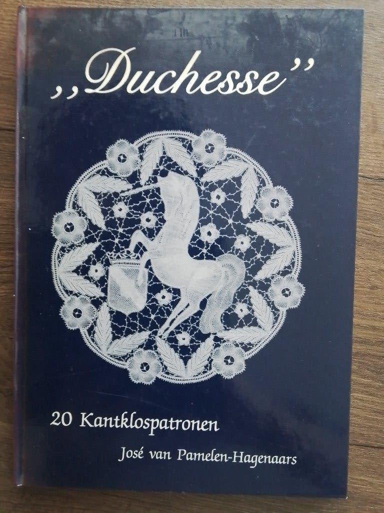 Duchesse 20 kantklospatronen, Ophalen of Verzenden, Zo goed als nieuw, Patronen