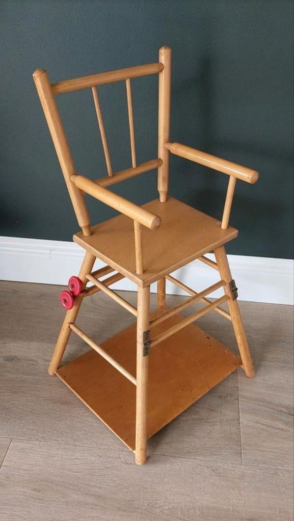 Vintage houten poppenstoel - charmant en decoratief, Kinderen en Baby's, Speelgoed | Poppen, Ophalen