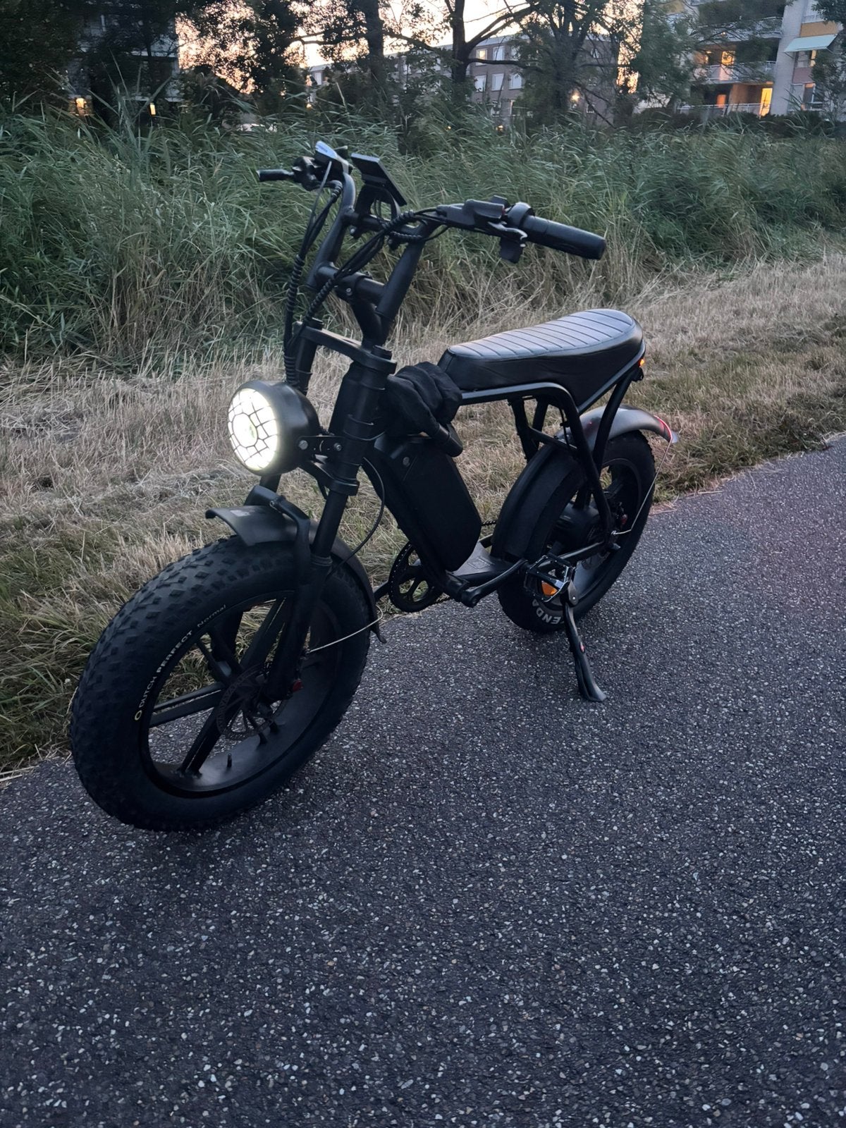 Ouxi v8 2.0 Fatbike, Zo goed als nieuw, 47 tot 51 cm, 30 tot 50 km per accu, Ophalen