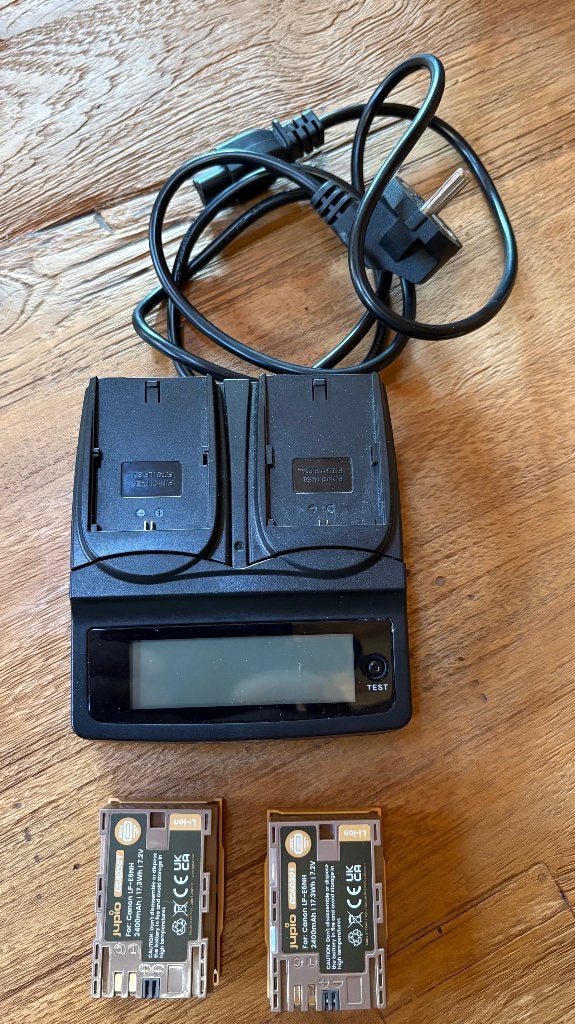 Jupio Duo Charger met 2 Jupio accu's voor Canon (LP-E6NH), Ophalen of Verzenden, Zo goed als nieuw