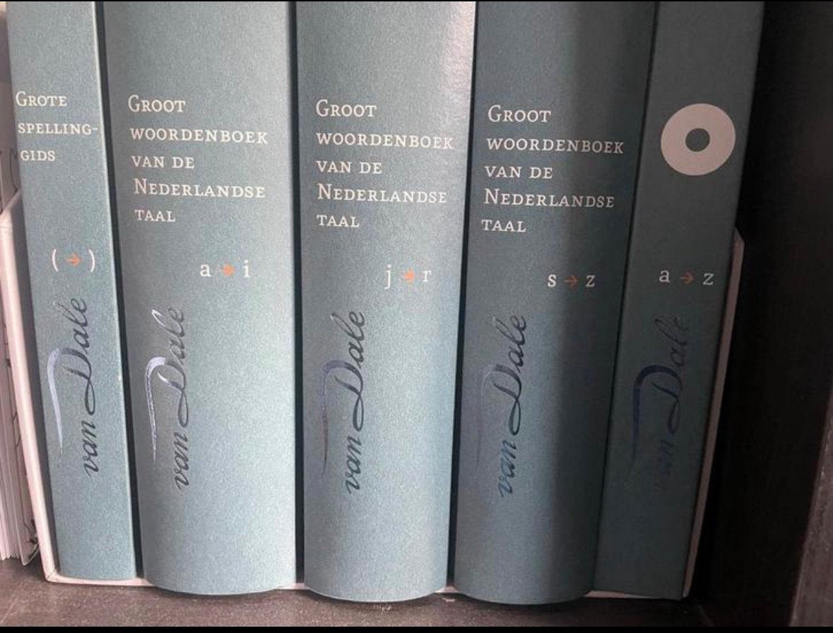 Van Dale woordenboek, Boeken, Encyclopedieën, Ophalen of Verzenden, Zo goed als nieuw, Dieren