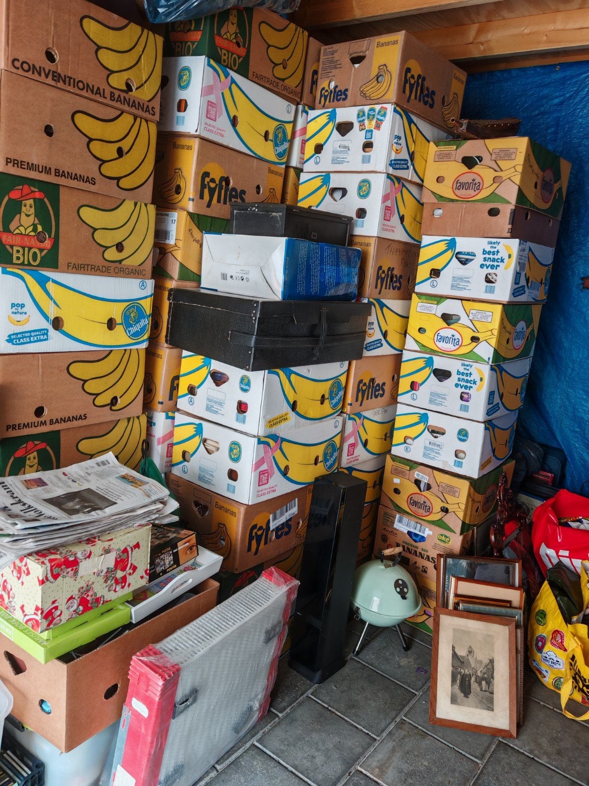 Vol met Rommelmarkt spullen, Ophalen