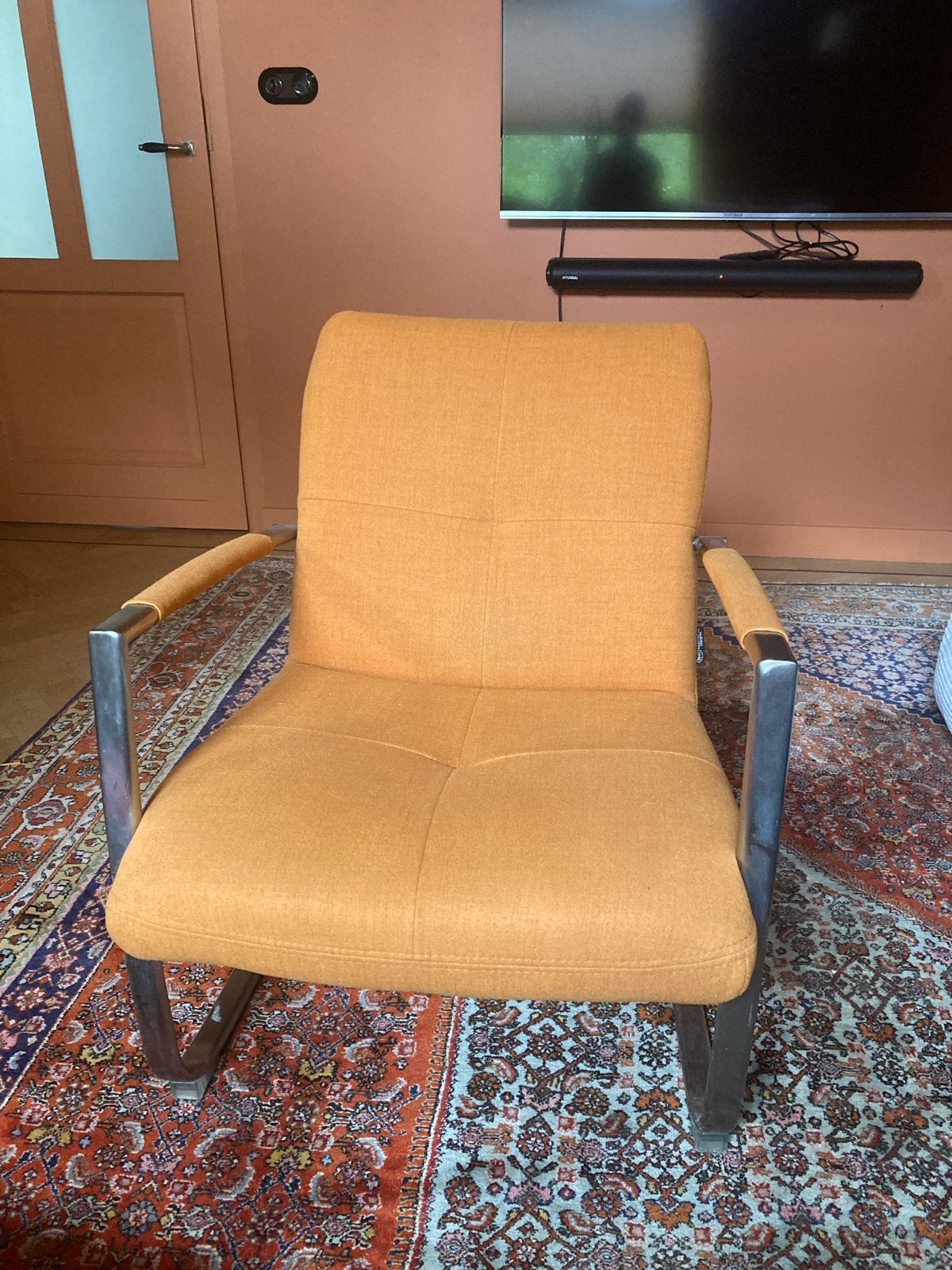 Comfortabele fauteuil roestbruin-oranje-terra, Huis en Inrichting, Fauteuils, Ophalen, Gebruikt, Minder dan 75 cm, Stof