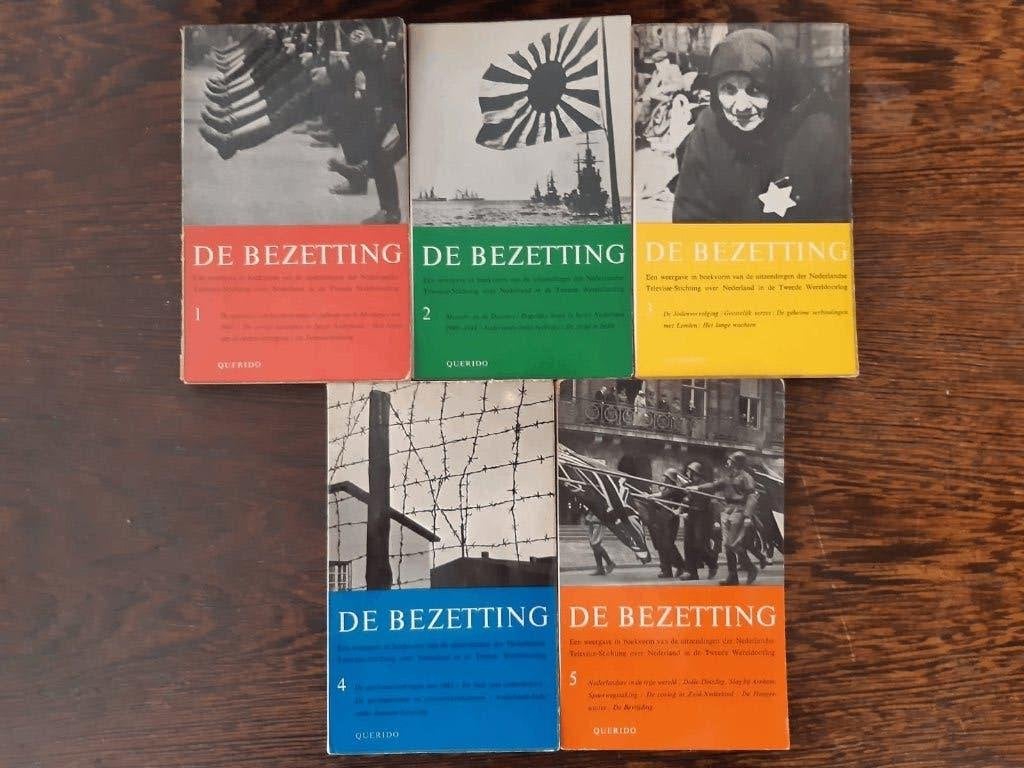 De Bezetting (uitzendingen Radio Oranje WOII in boekvorm;5x), Ophalen of Verzenden, Tweede Wereldoorlog, Gelezen, Algemeen