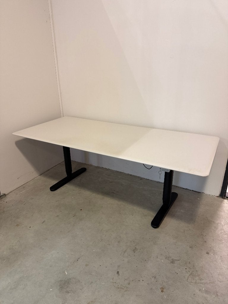 2x zit sta bureau 200x90cm, Huis en Inrichting, Bureaus, Gebruikt, Metaal, Ophalen of Verzenden, In hoogte verstelbaar