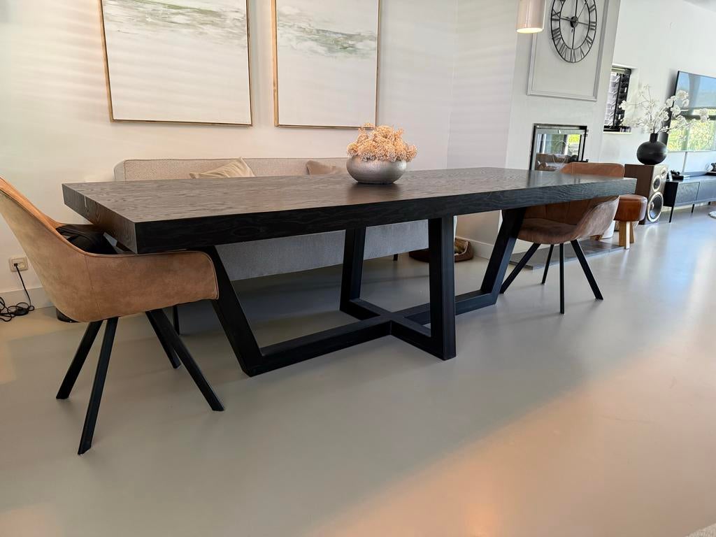 Grote zwarte eettafel met stalen frame 2.60 x 1.00m, Huis en Inrichting, Tafels | Eettafels, Ophalen, 100 tot 150 cm, 200 cm of meer