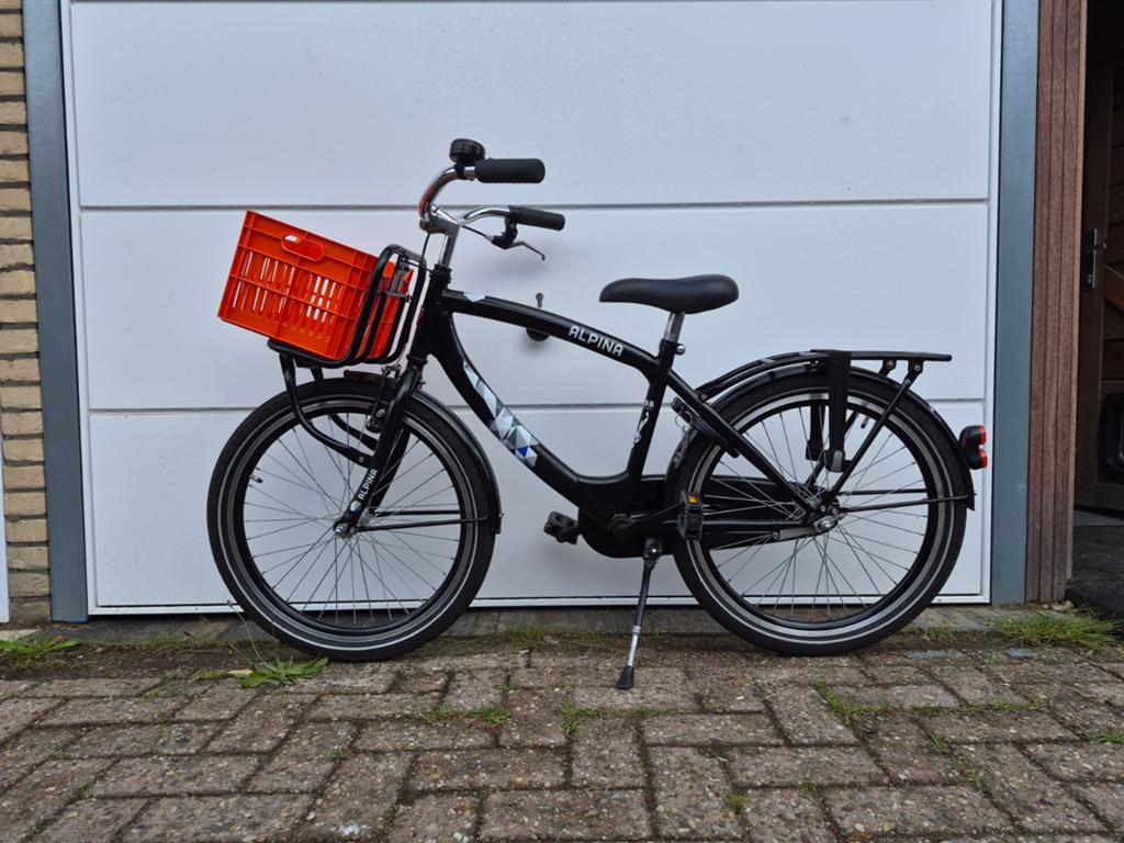 Alpina Clubb 22 inch kinderfiets met kratje, Fietsen en Brommers, Ophalen, Terugtraprem, 22 inch, Alpina