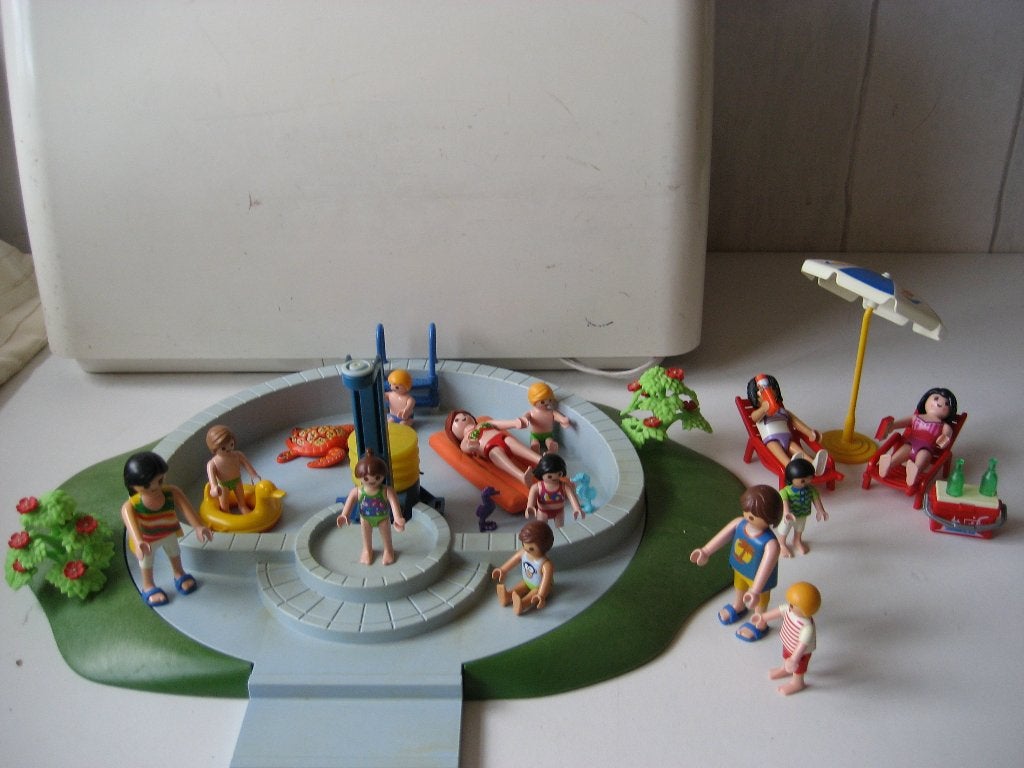 playmobil zwembad 3205 groot met 13 badgasten, Kinderen en Baby's, Ophalen of Verzenden, Gebruikt