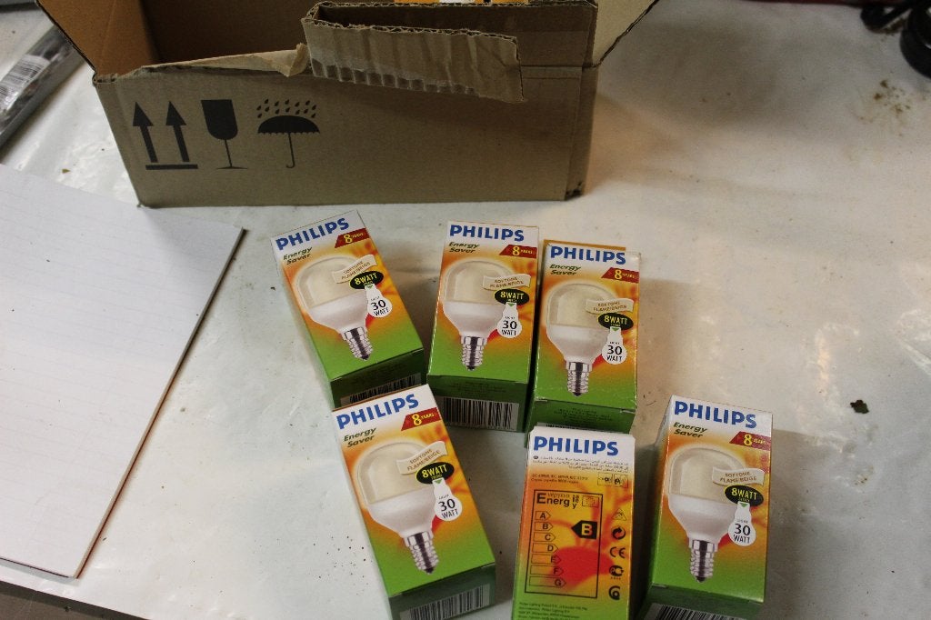 10 Philips Energy Saver Flame Beige lampen 8W (30W ), Huis en Inrichting, Lampen | Losse lampen, Philips, E14 (klein), Nieuw, Ophalen of Verzenden