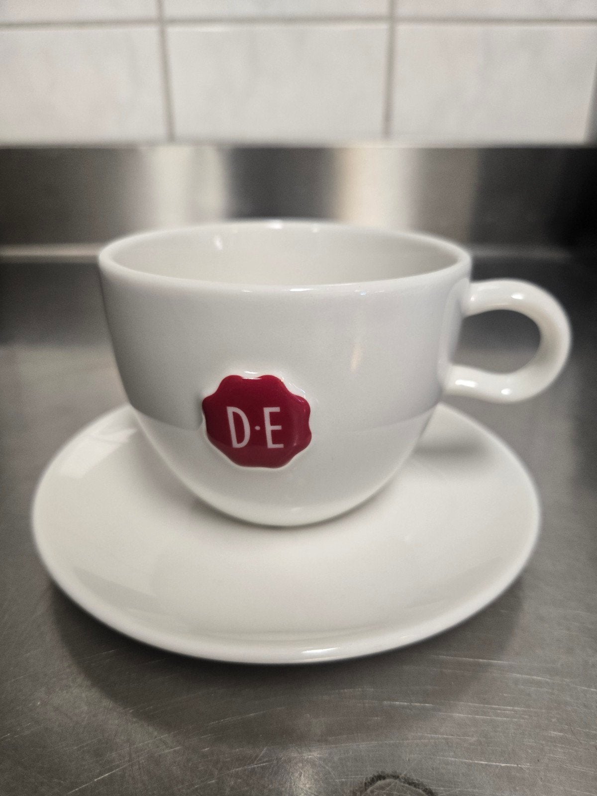 30 Douwe Egberts cappuccino mokken met schotels, Ophalen of Verzenden