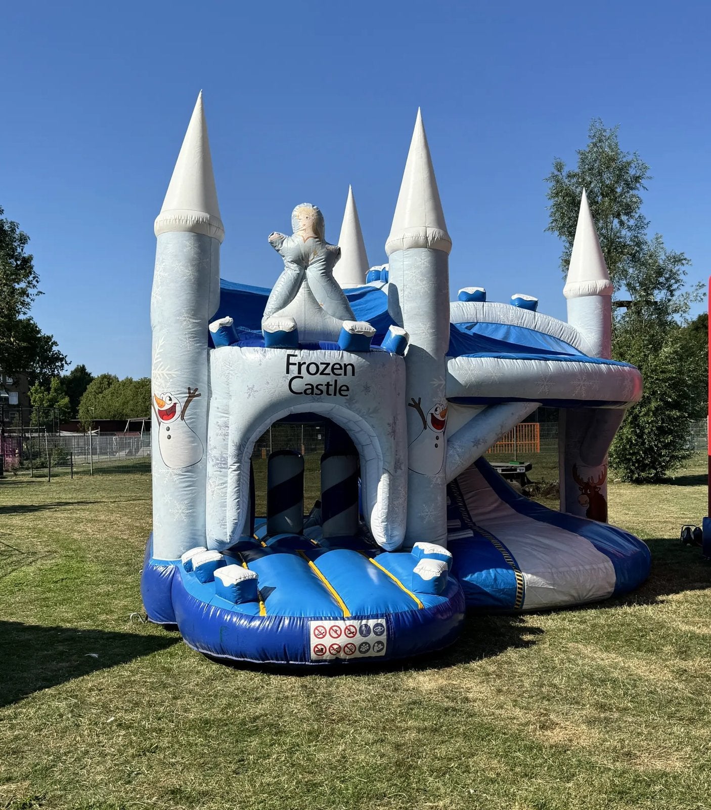 ️ FROZEN SPRINGKUSSEN HUREN + GRATIS JBL PARTYBOX 320!, Verzenden, Zo goed als nieuw, Overige