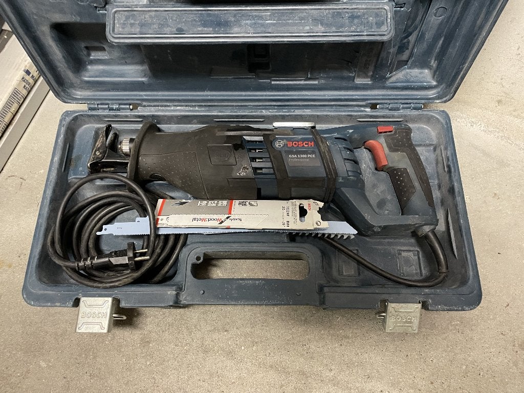 Bosch reciprozaamachine, Doe-het-zelf en Verbouw, Gereedschap | Zaagmachines, Ophalen, Gebruikt, 70 mm of meer, 600 tot 1200 watt