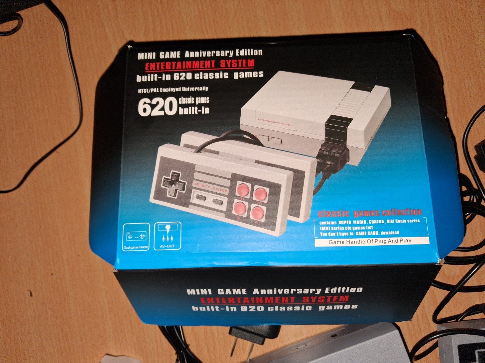 Mini Game Anniversary Edition met 620 ingebouwde games, Ophalen, Zo goed als nieuw, Met 2 controllers, Met games