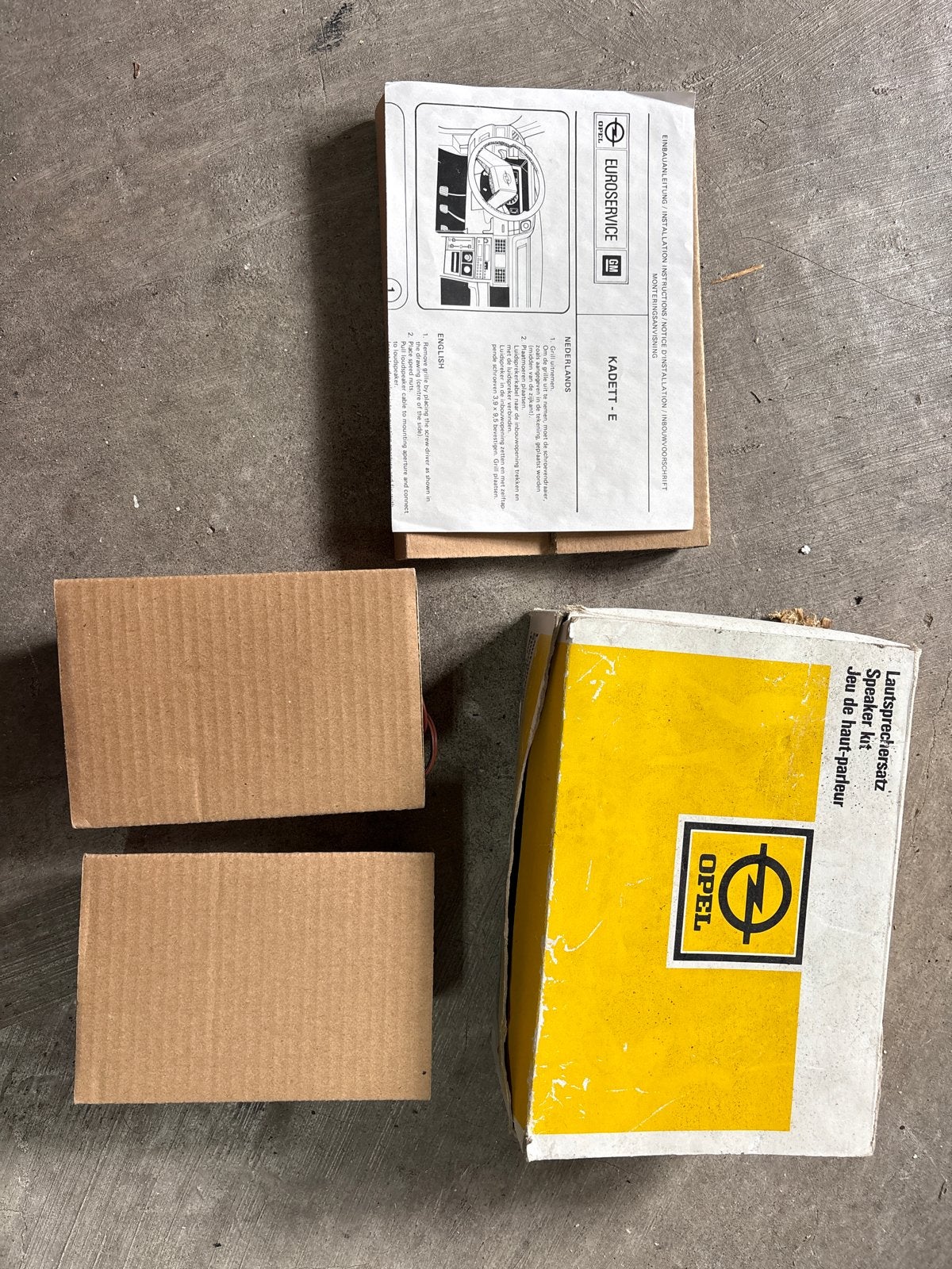 Originele Opel Kadett E speakerset met handleiding, Ophalen, Nieuw