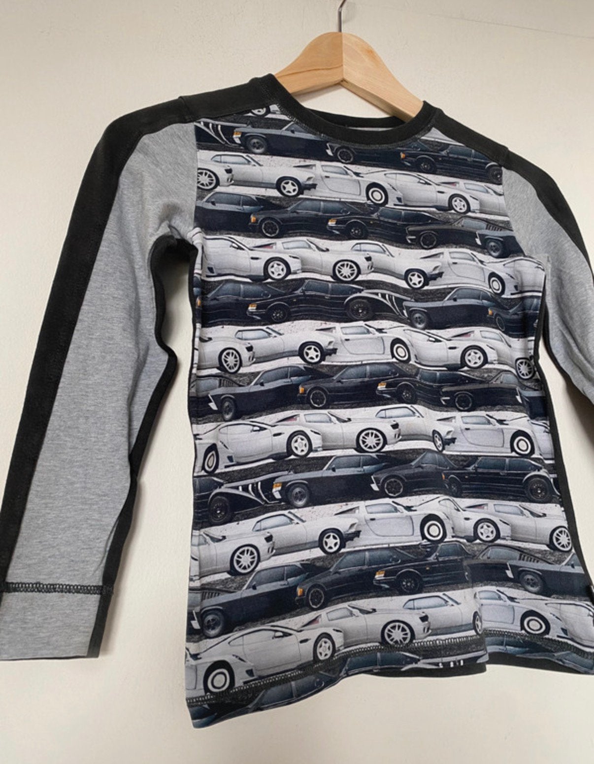 Molo longsleeve molo auto’s maat 128, Ophalen of Verzenden, Zo goed als nieuw, Jongen, Shirt of Longsleeve