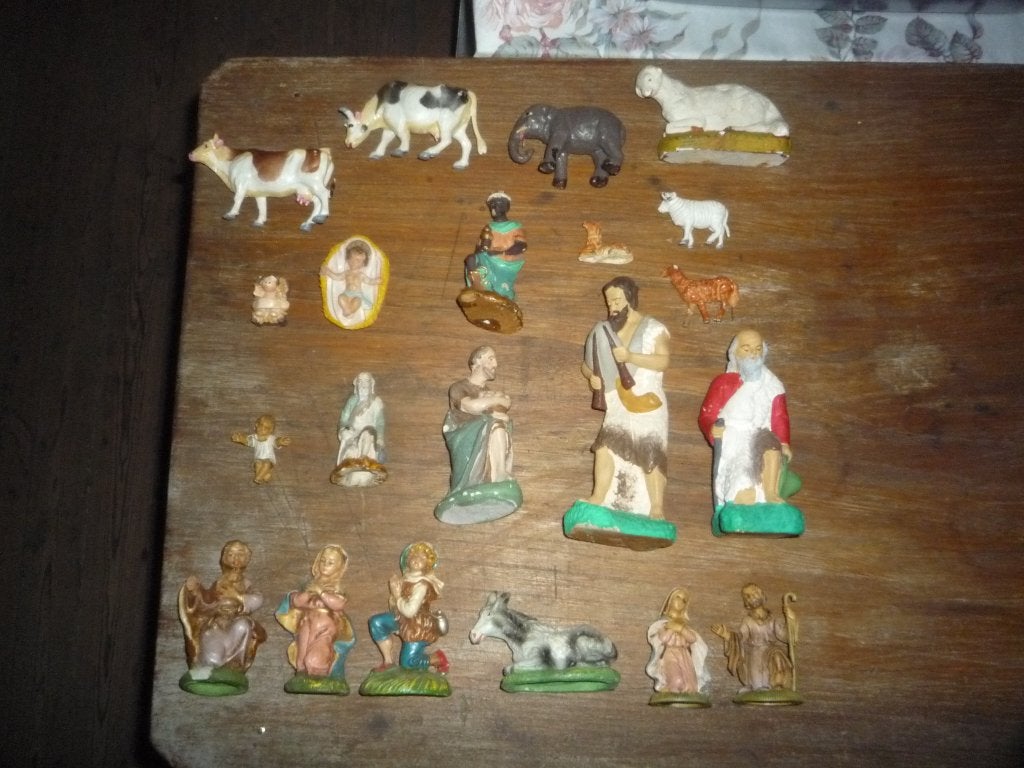 allerlei antieke brocante figuren rond kerststal, Diversen, Ophalen of Verzenden, Gebruikt