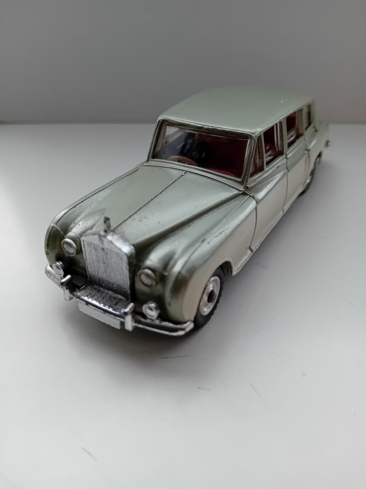 Dinky toys Rolls-Royce Phantom V., Hobby en Vrije tijd, Modelauto's | 1:43, Ophalen of Verzenden, Zo goed als nieuw, Auto, Dinky Toys