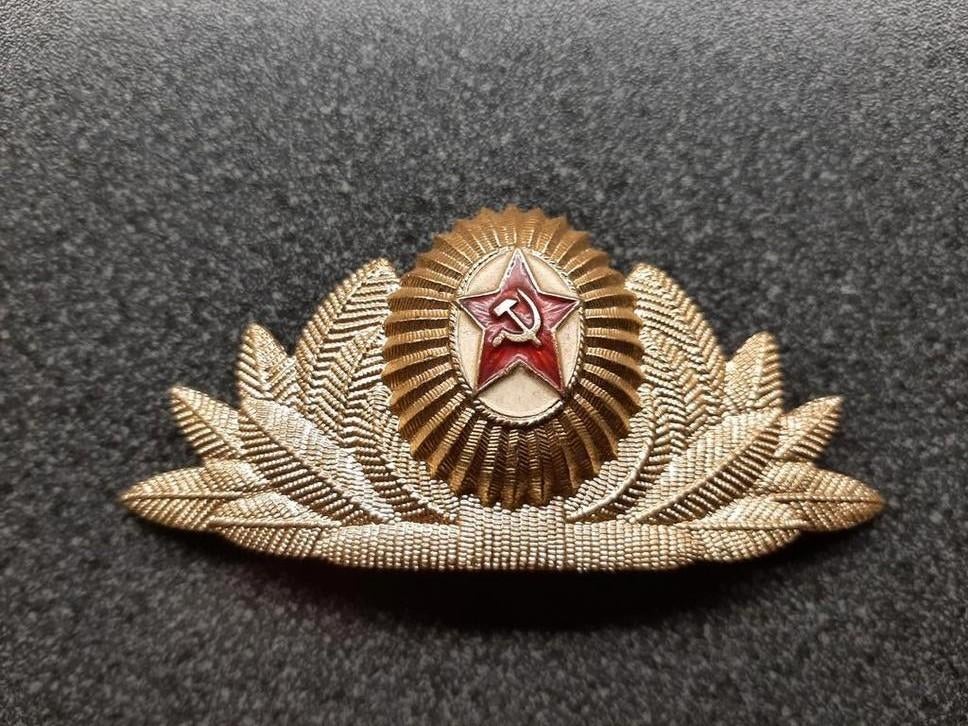 Rusland  -  Officiets   pet  embleem., Ophalen of Verzenden, Landmacht, Overige gebieden, Embleem of Badge