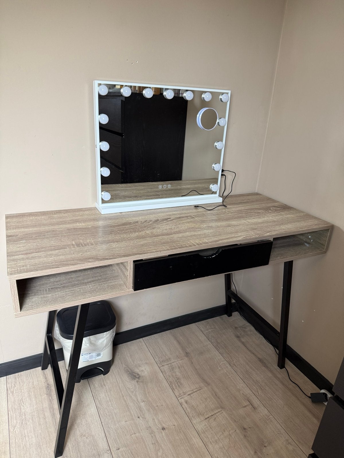 Houten bureau met lade en opbergruimte, Ophalen, Met lades, Gebruikt, Hout