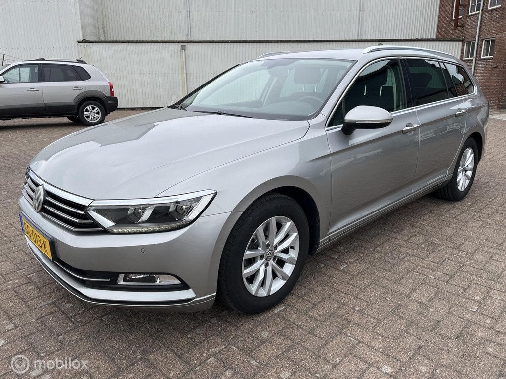 Volkswagen Passat Variant 1.4 TSI Comfortline dealer 100%, Auto's, Voorwielaandrijving, Gebruikt, 4 cilinders, Origineel Nederlands