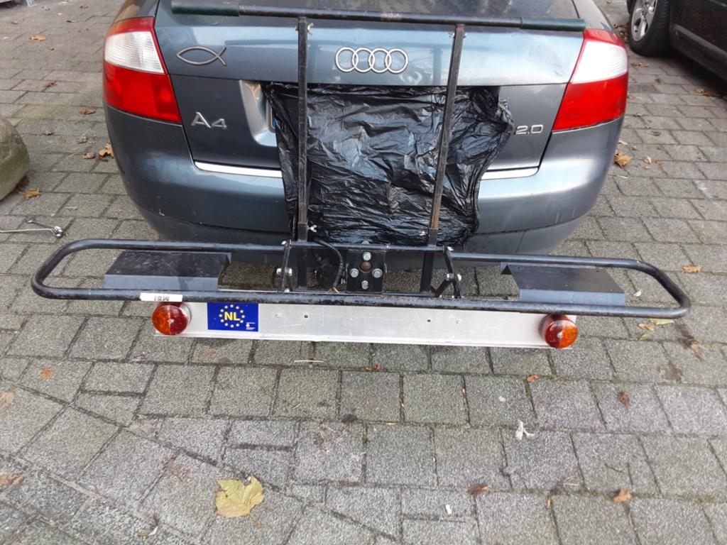 Fietsendrager, Ophalen, Trekhaakdrager