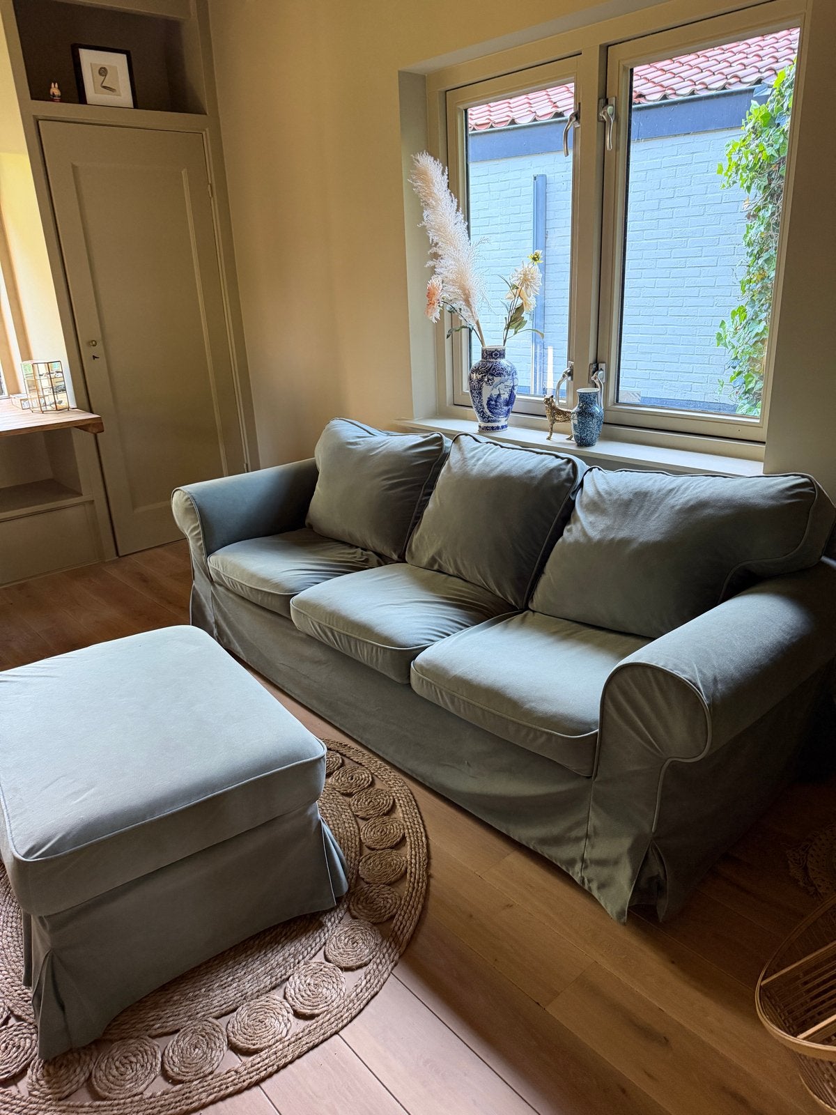 Gratis! Buitenkans Ikea Ektorp bank (2,5 jaar oud), Ophalen, Driepersoons, 75 tot 100 cm, Zo goed als nieuw