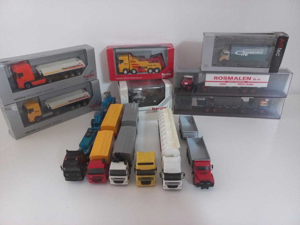 Te koop 12 DAF'S 1:87 HO, Ophalen, Nieuw, Bus of Vrachtwagen, Wiking