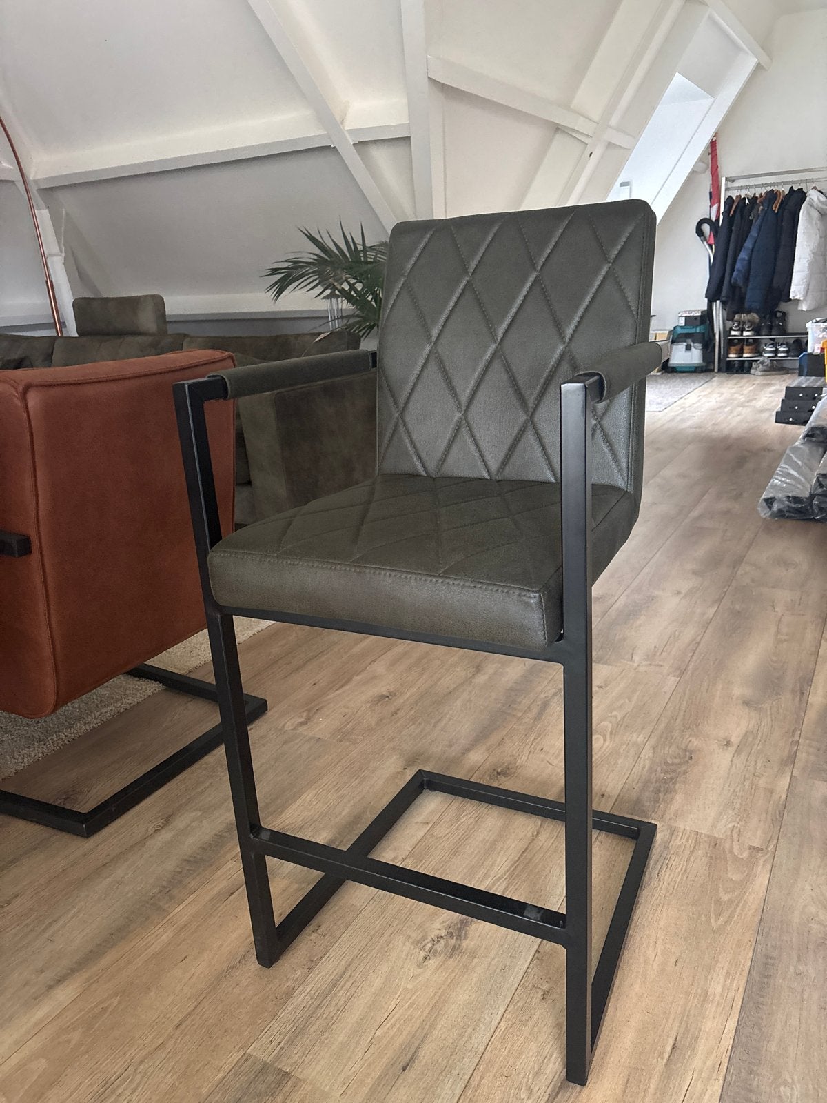 8 mooie barkrukken met armleuningen - armygreen, Ophalen, 5 krukken of meer, Nieuw, 90 cm of meer