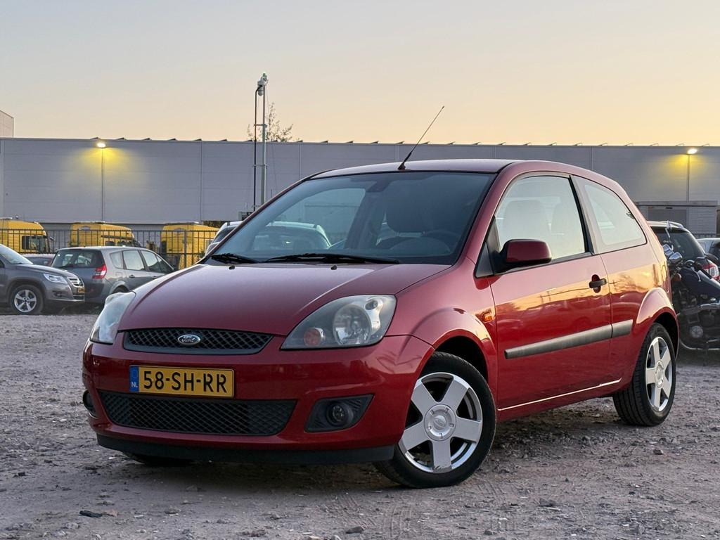 Ford Fiesta 1.3-8V Futura/ LAAG KM/ VELGEN, 1299 cc, Origineel Nederlands, Bedrijf, Handgeschakeld