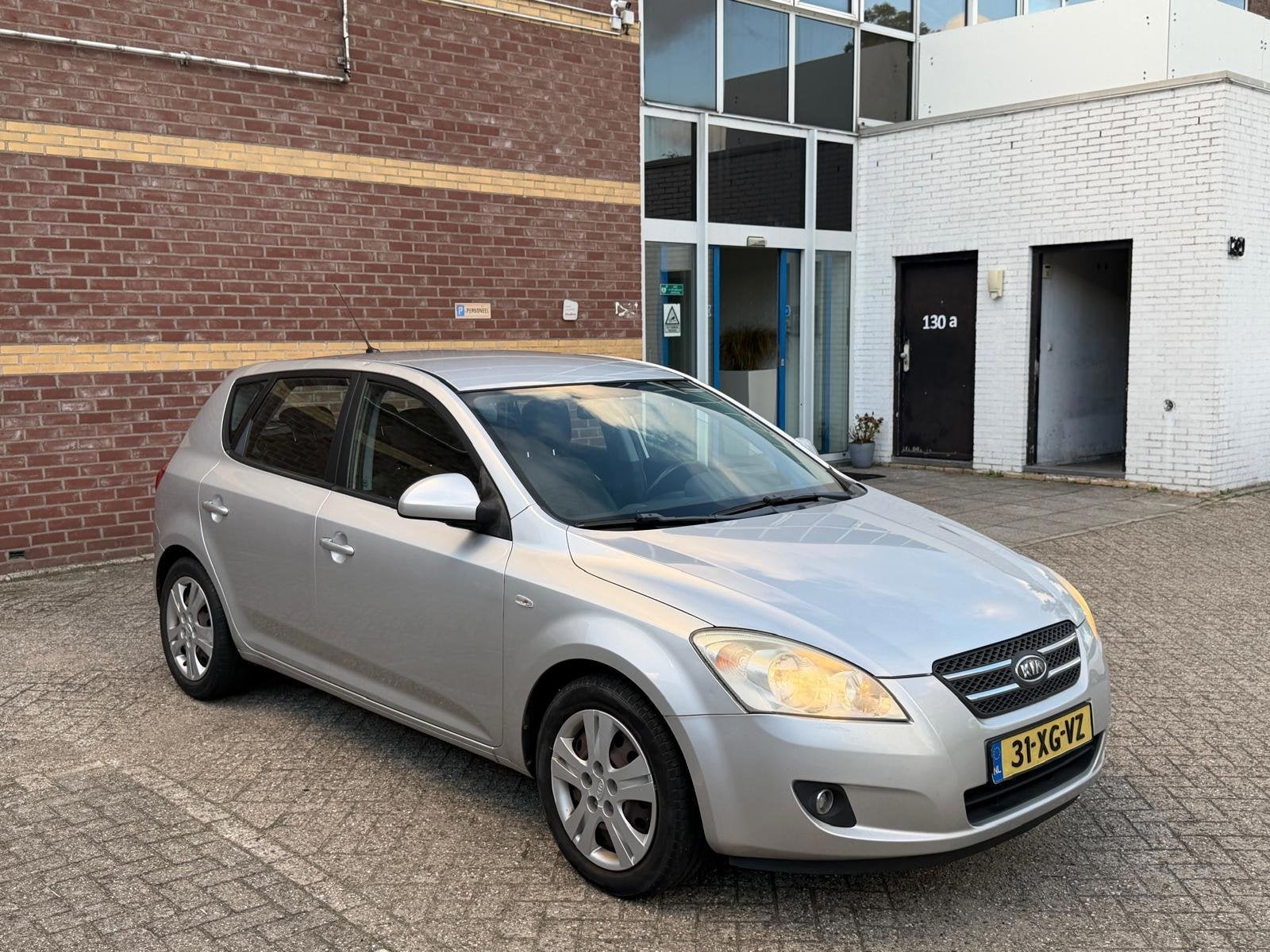Kia Cee'd 1.4 X-ecutive - Airco - Rijdt & schakelt goed - Tr, Auto's, Dealer onderhouden, Gebruikt, Zwart, 4 cilinders