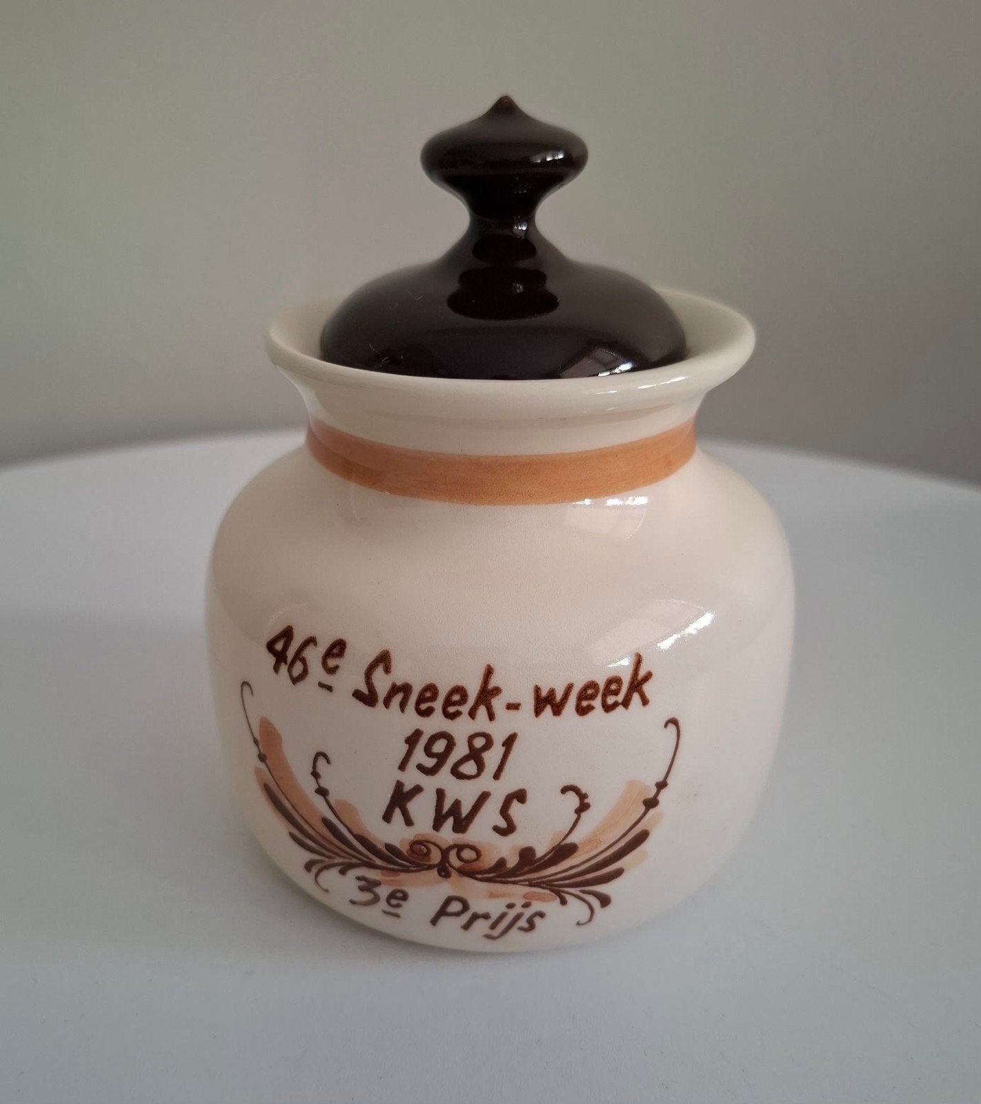 Vintage potje, prijs 46e Sneekweek 1981 KWS, Verzamelen, Ophalen of Verzenden, Gebruikt