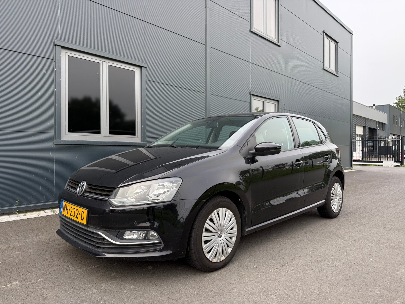 Volkswagen polo 1.4 TDI comfortline 2017, Auto's, Zwart, Bedrijf, Te koop, Polo