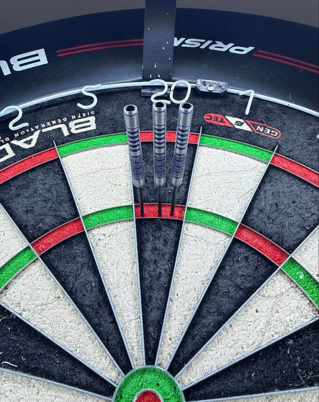 Colin Lloyd 22 gram darts met nieuwe zwarte punten, Ophalen of Verzenden, Zo goed als nieuw, Pijlen