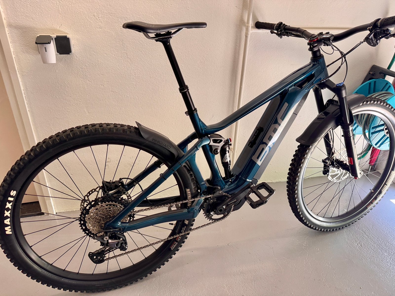 BMC Speedfox AMP AL THREE / E-MTB Mountainbike, Fully, Zo goed als nieuw, Schijfrem, Ophalen