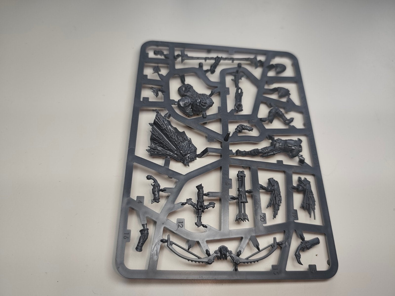Warhammer 40k Kroot War Shaper, Ophalen of Verzenden, Nieuw, Warhammer 40000, Figuurtje(s)