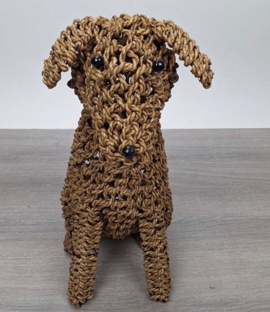 Handgemaakt Balinees hondje van zeegras en metaal, Ophalen of Verzenden, Natuurlijk materiaal, Bruin, Oosters