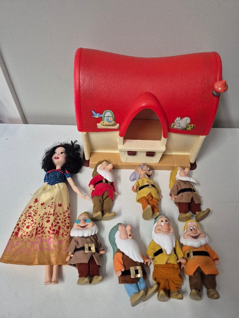 Disney speelset sneeuwwitje en de 7 dwergen, Verzamelen, Ophalen of Verzenden, Overige figuren, Gebruikt, Beeldje of Figuurtje
