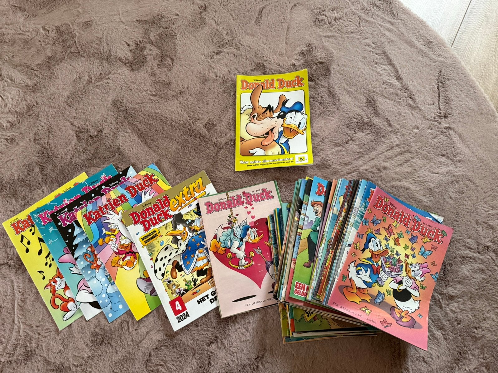 Tijdschrift Donald Duck, Katrien Duck en speciale uitgaves, Ophalen of Verzenden, Zo goed als nieuw