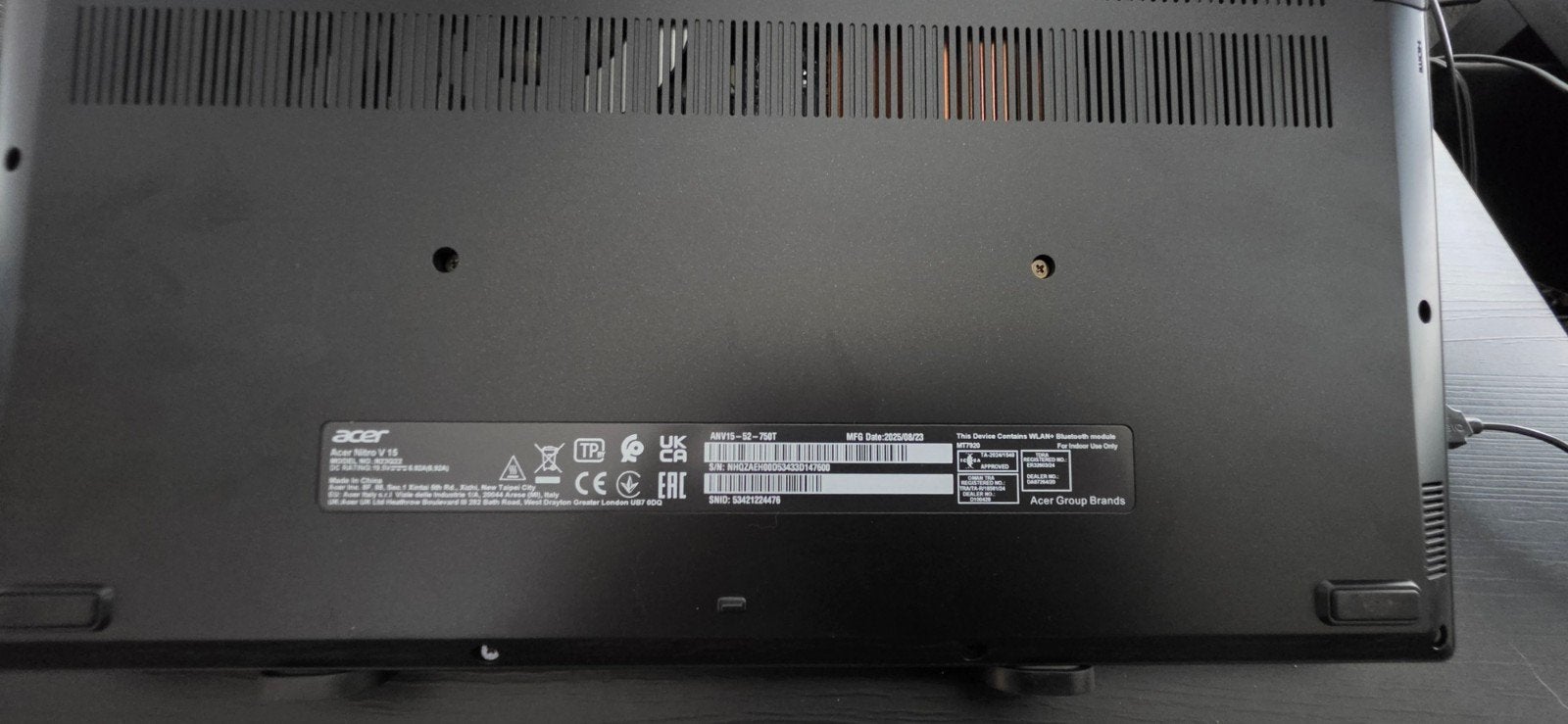 Foto 12 van Acer Nitro V 15 Gaming Laptop - NVIDIA RTX 5060