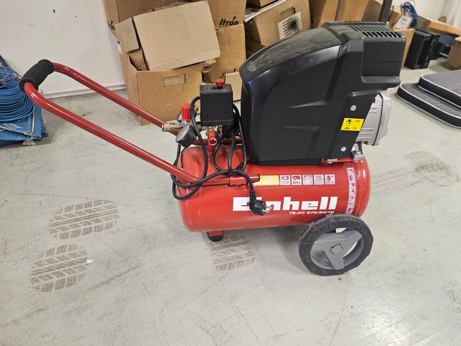 Einhell TE-AC 270/24/10 Compressor - 24L, 10 bar, Ophalen, Zo goed als nieuw, Minder dan 200 liter/min, Minder dan 25 liter