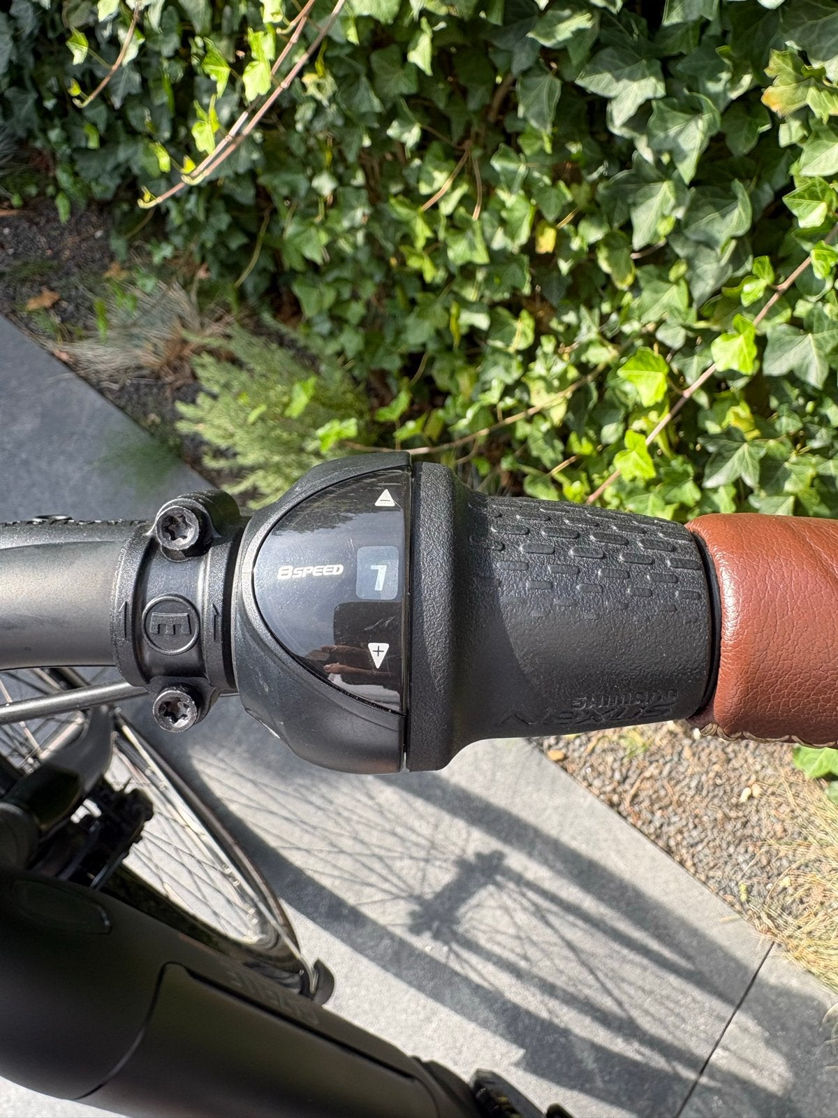 Foto 9 van Nieuwstaat! Gazelle Grenoble C8 HMB E-bike platin accu 500wh